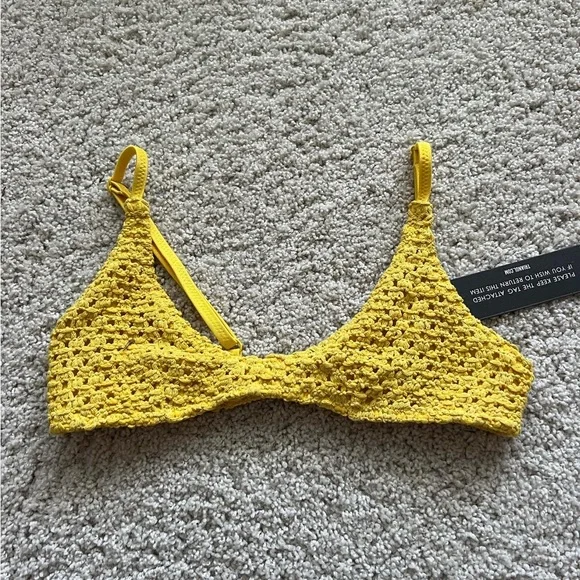 Yellow crochet Triangl bikini💛 - Picture 4 of 6